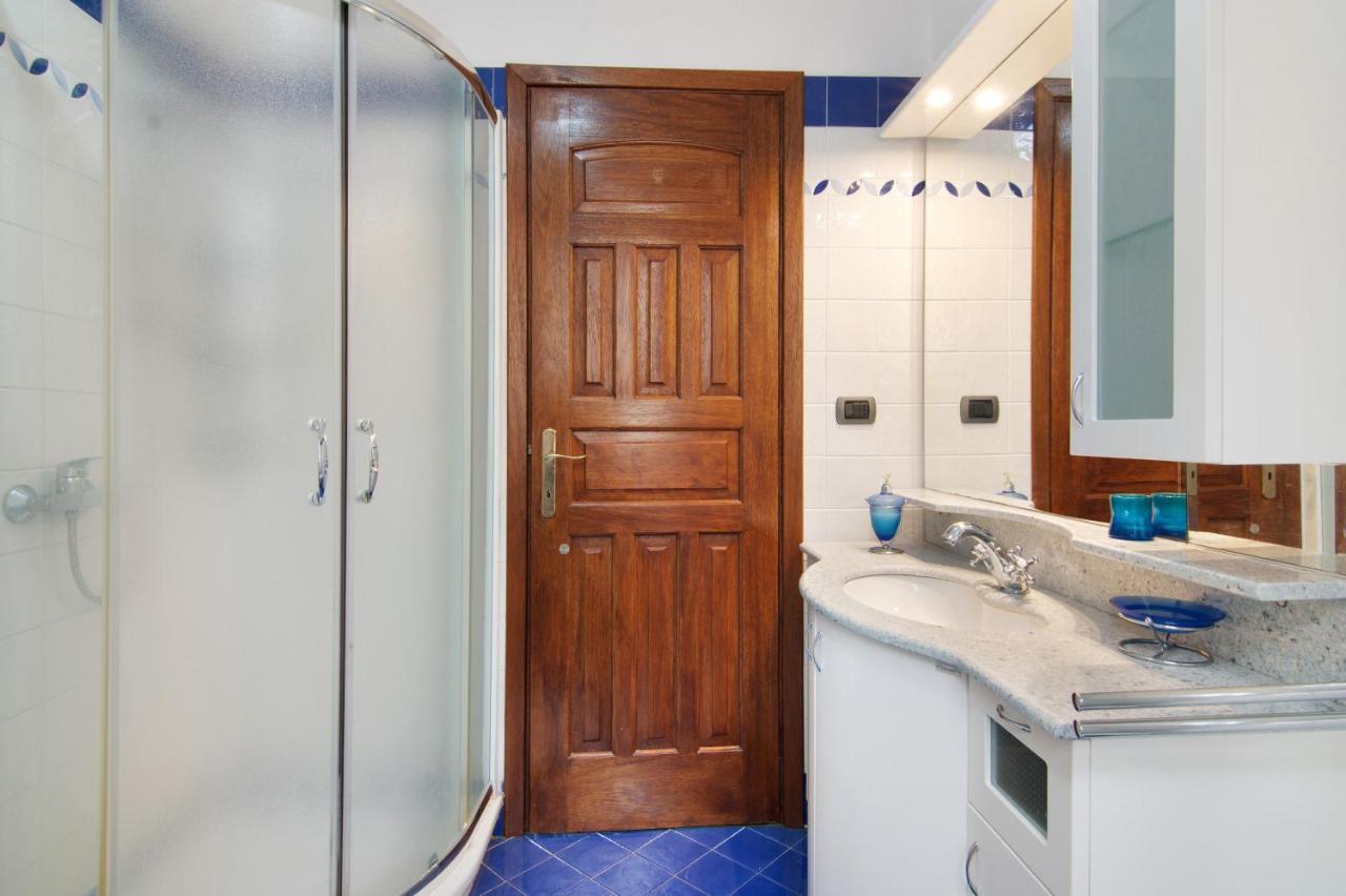 Apartamento La Mansarda Di Eros E Tiziana Lanzo dʼIntelvi Exterior foto